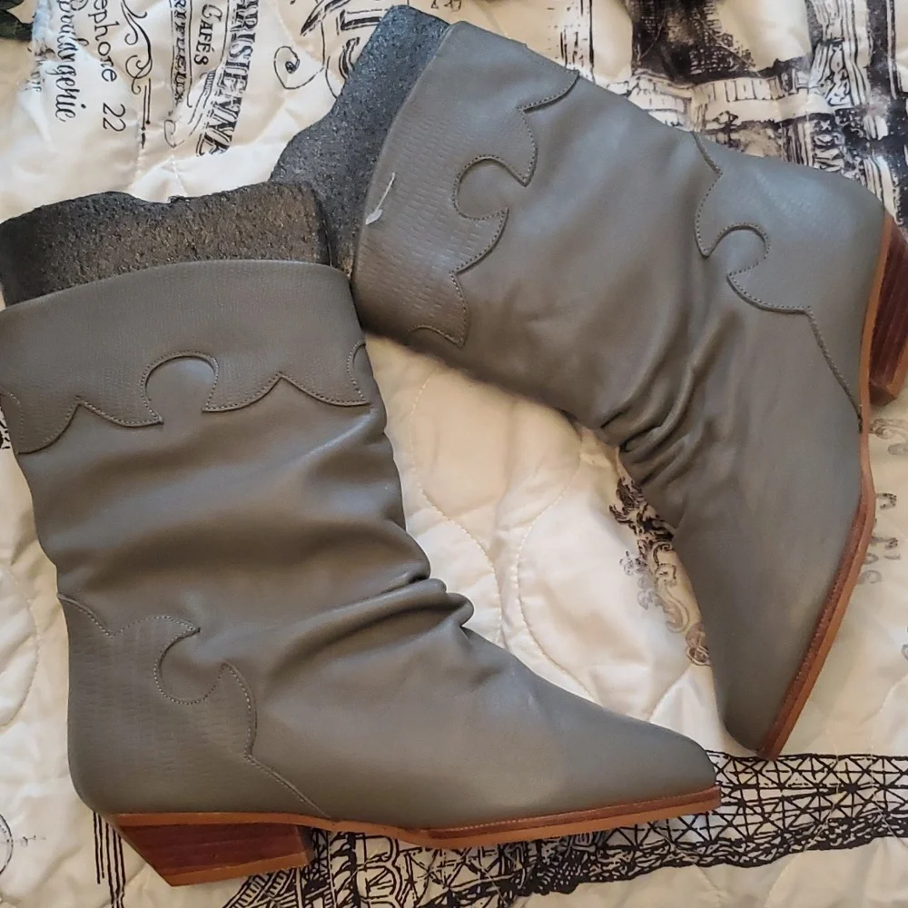 Vintage-Inspired Western Grey Ankle Boots – 100% Leather Cowboy Style Boot, Sz 5